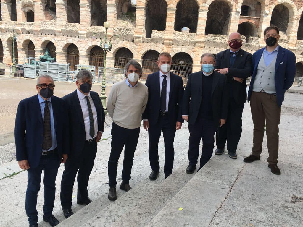 A Verona arrivano i “Buoni ristorante” destinati a famiglie e cittadini in difficoltà economica