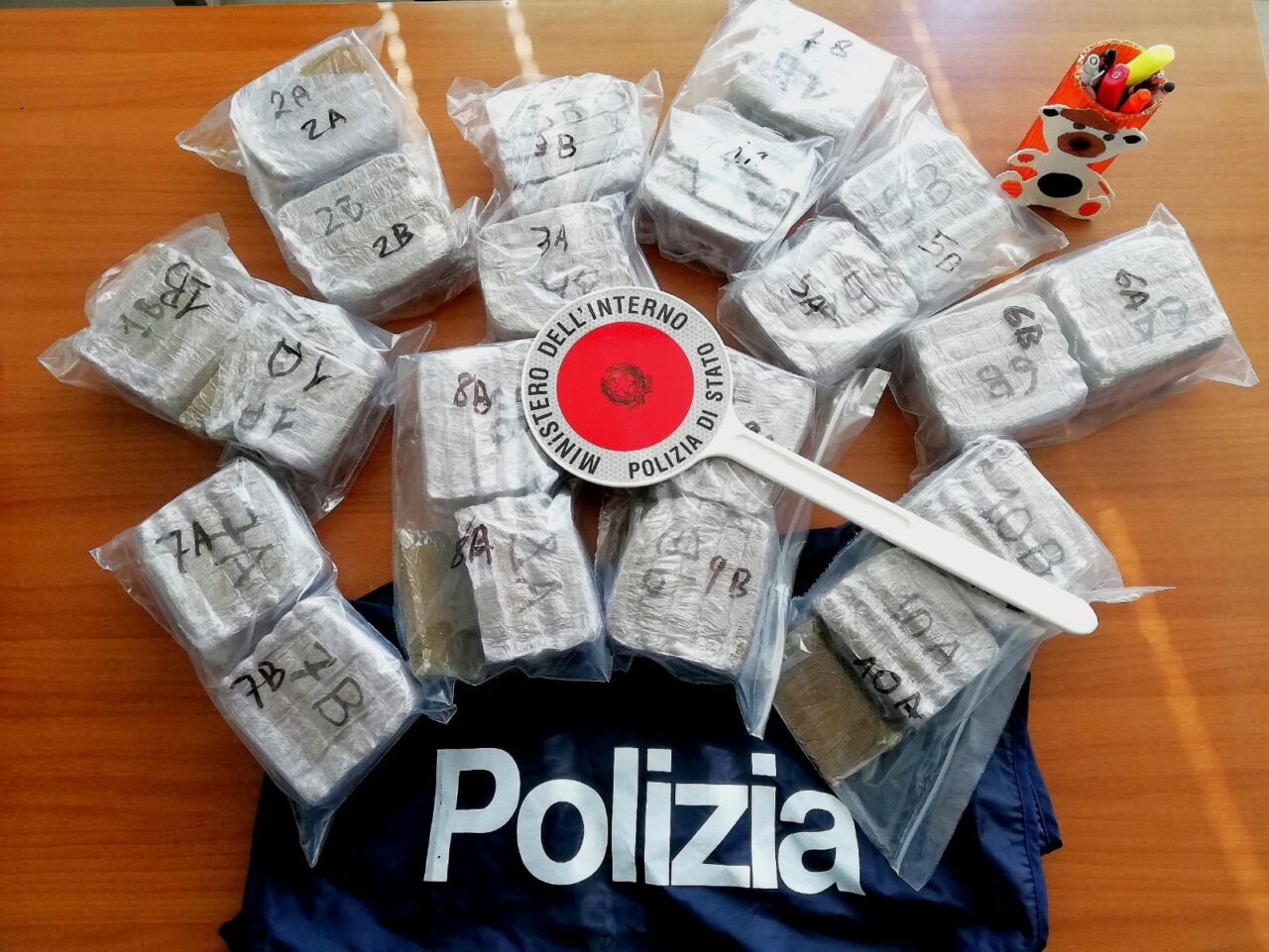 Fermato sull’A4 per un controllo: aveva 10 chili di hashish da consegnare a Nogarole Rocca