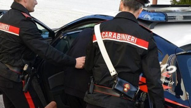 Arrestato 50enne a Bardolino, non pagava gli alimenti alla ex moglie e figlia