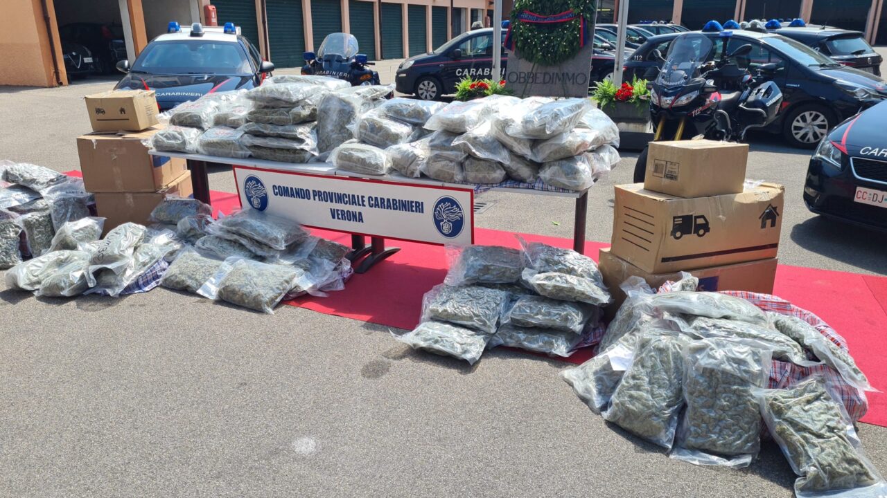 Camion pieni di droga: sequestrati 232 chili di marijuana