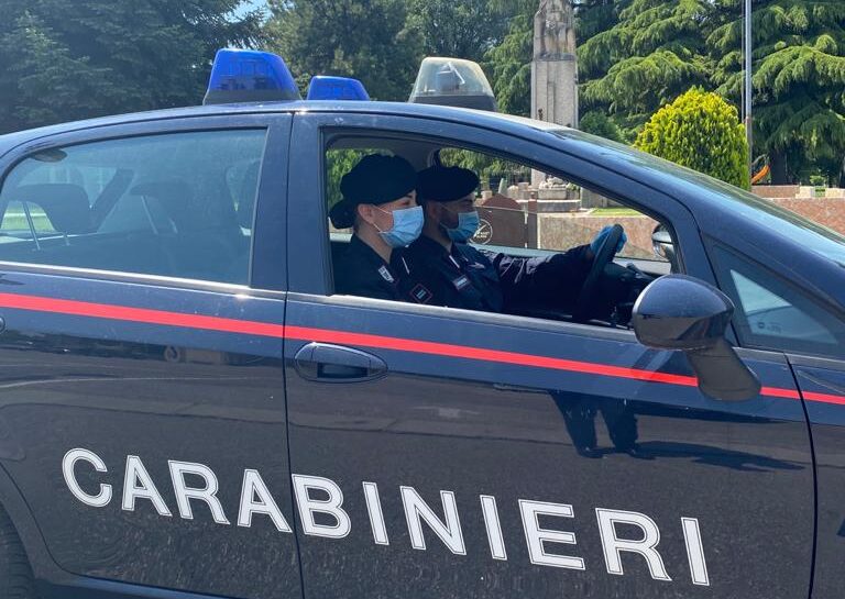 Principio di incendio in un garage: all’interno sono state trovate delle piante di marijuana