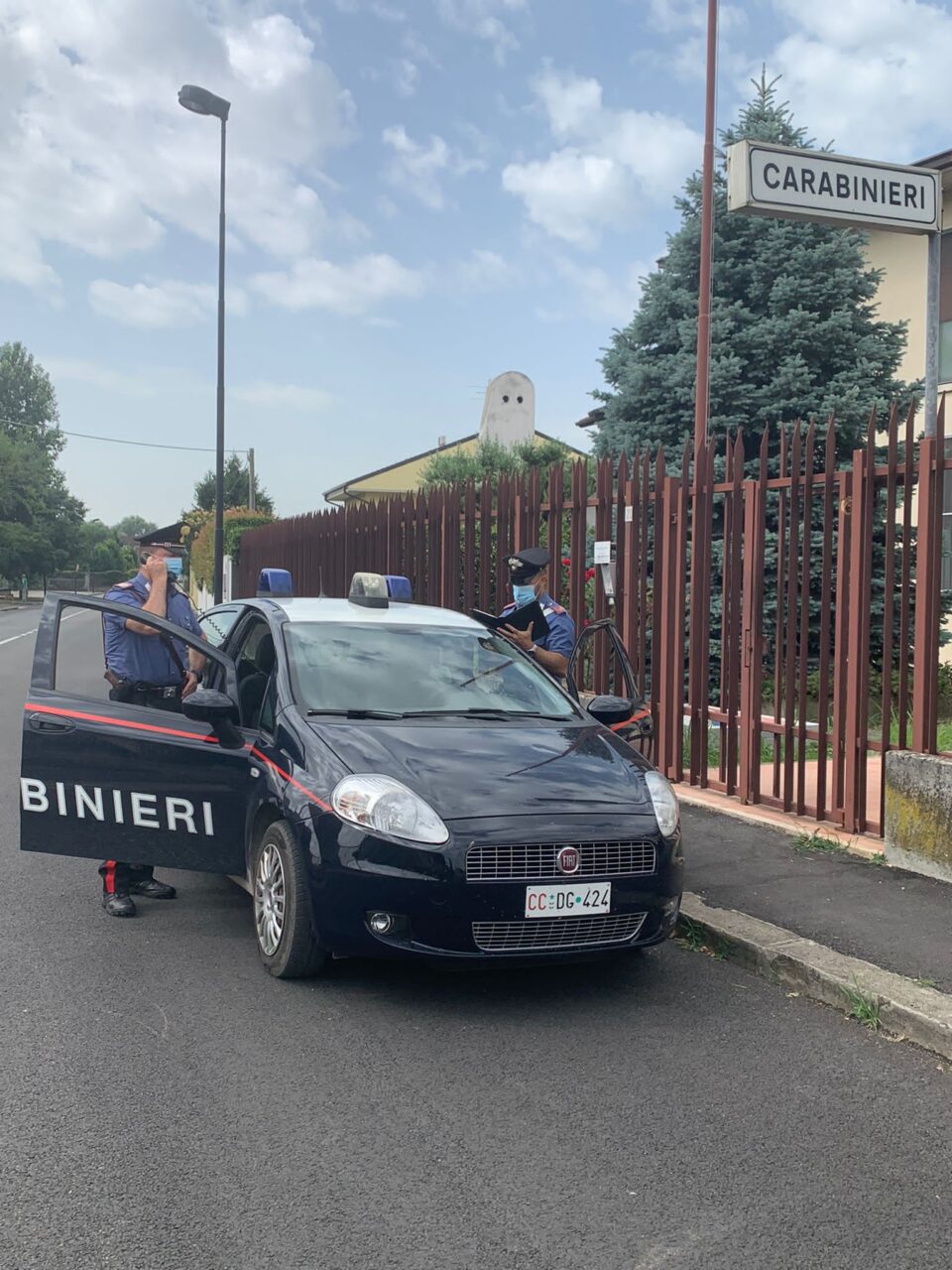Non si ferma all’alt e sperona l’auto dei Carabinieri, inseguimento tra le vie di Bovolone