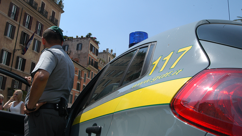 Bancarotta fraudolenta e fatture per operazioni inesistenti: arrestati due imprenditori veronesi
