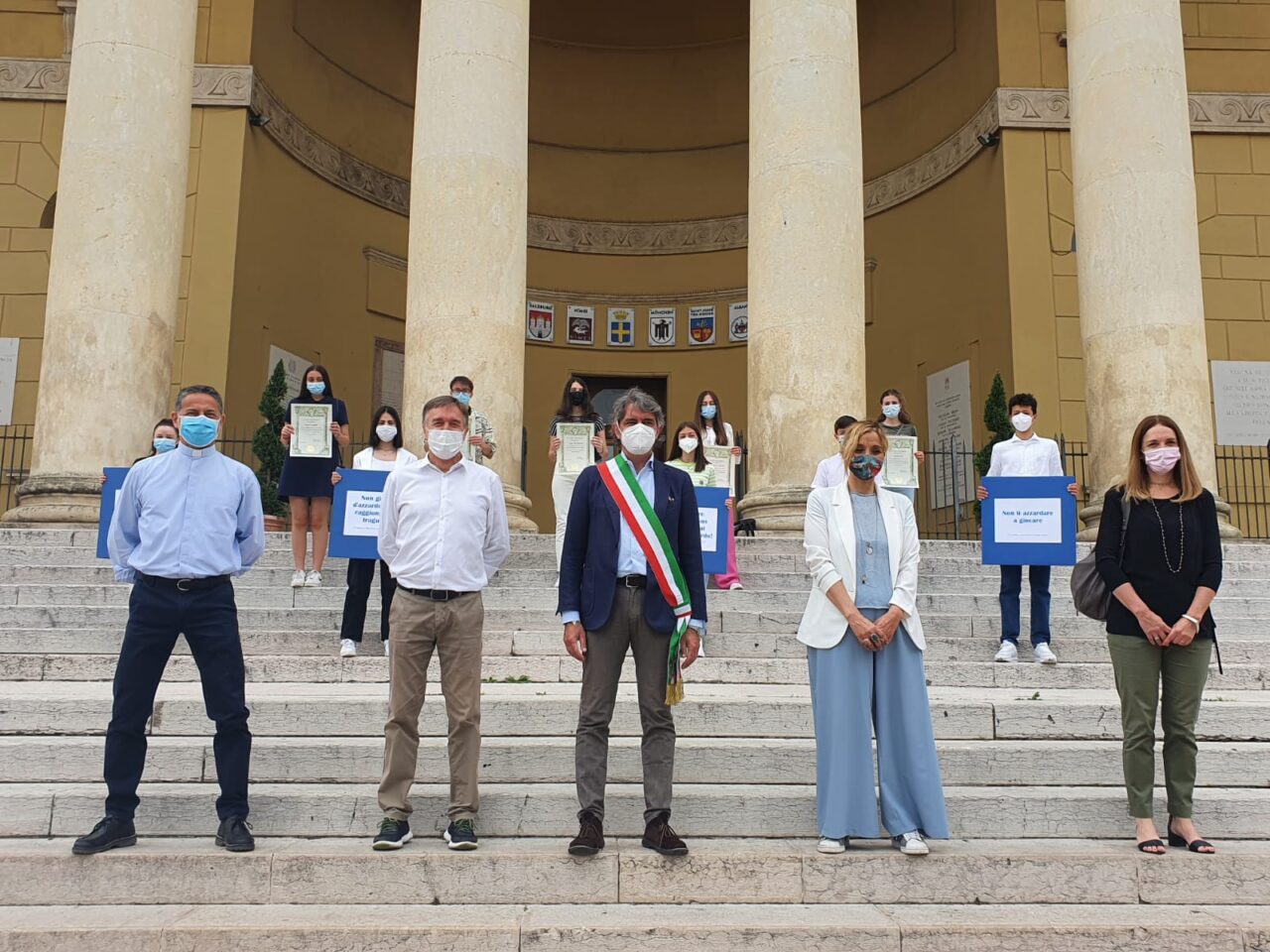 Gli studenti delle scuole Stimmate dicono “no” al gioco d’azzardo creando degli slogan