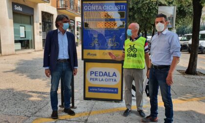 In funzione il primo display contabiciclette a Verona, l'unico di Fiab in Italia