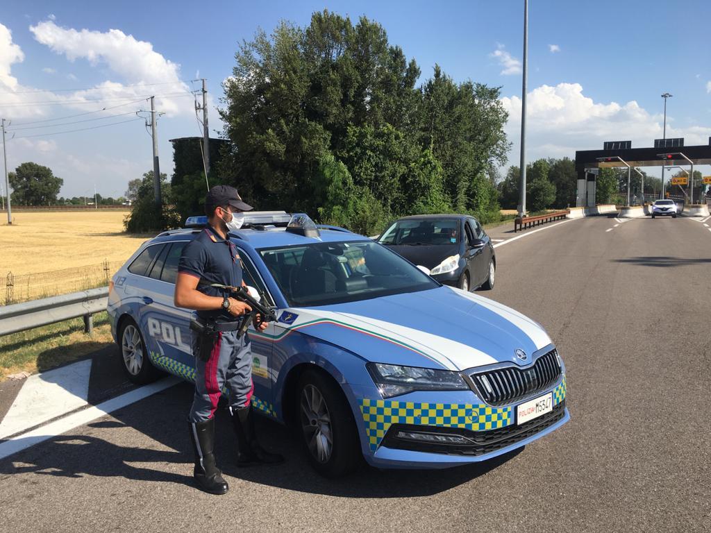 Arrestati due malviventi al “Verona Uno”: materiale trafugato e contanti per un valore di 50mila euro