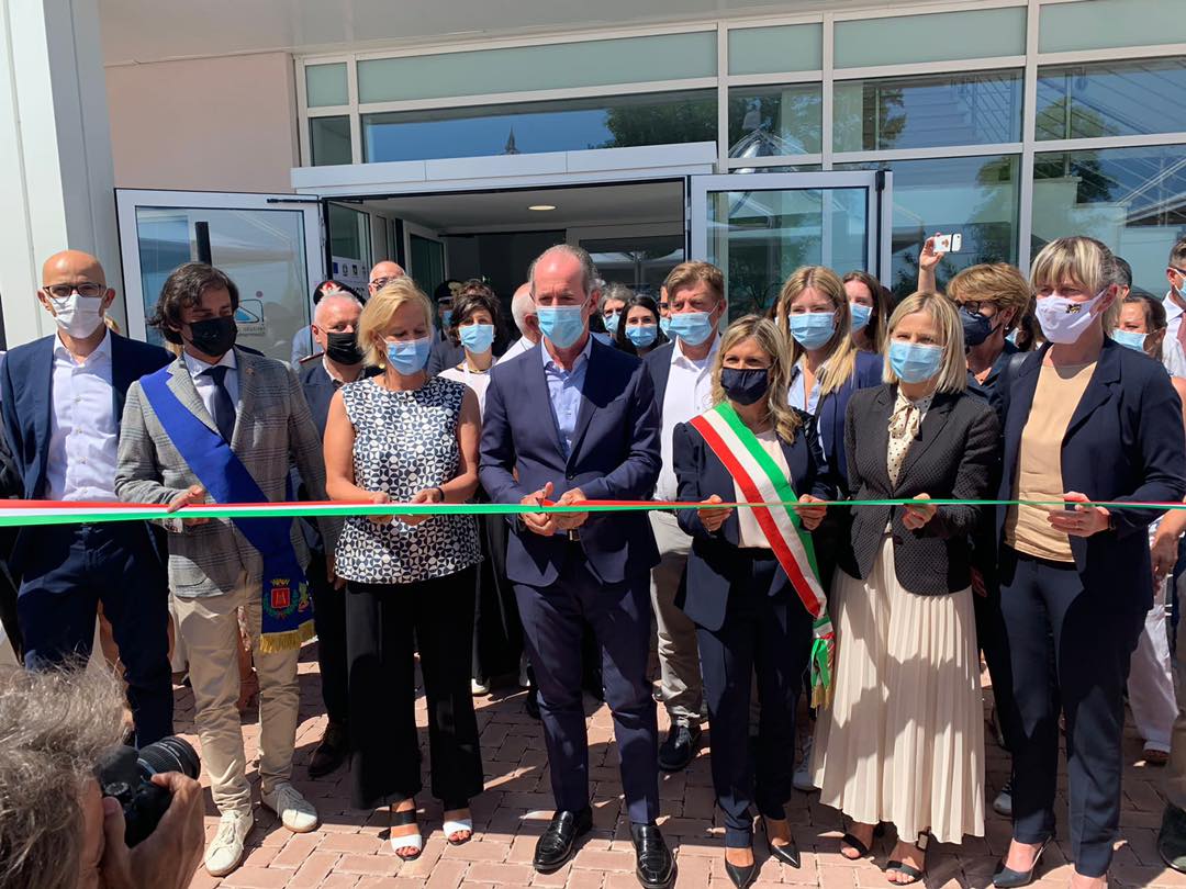 Zaia ha inaugurato la nuova sede dell’Istituto Zooprofilattico a Buttapietra
