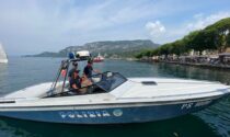 Minorenni stranieri guidano moto d’acqua senza patente nautica: multe da 3600 euro