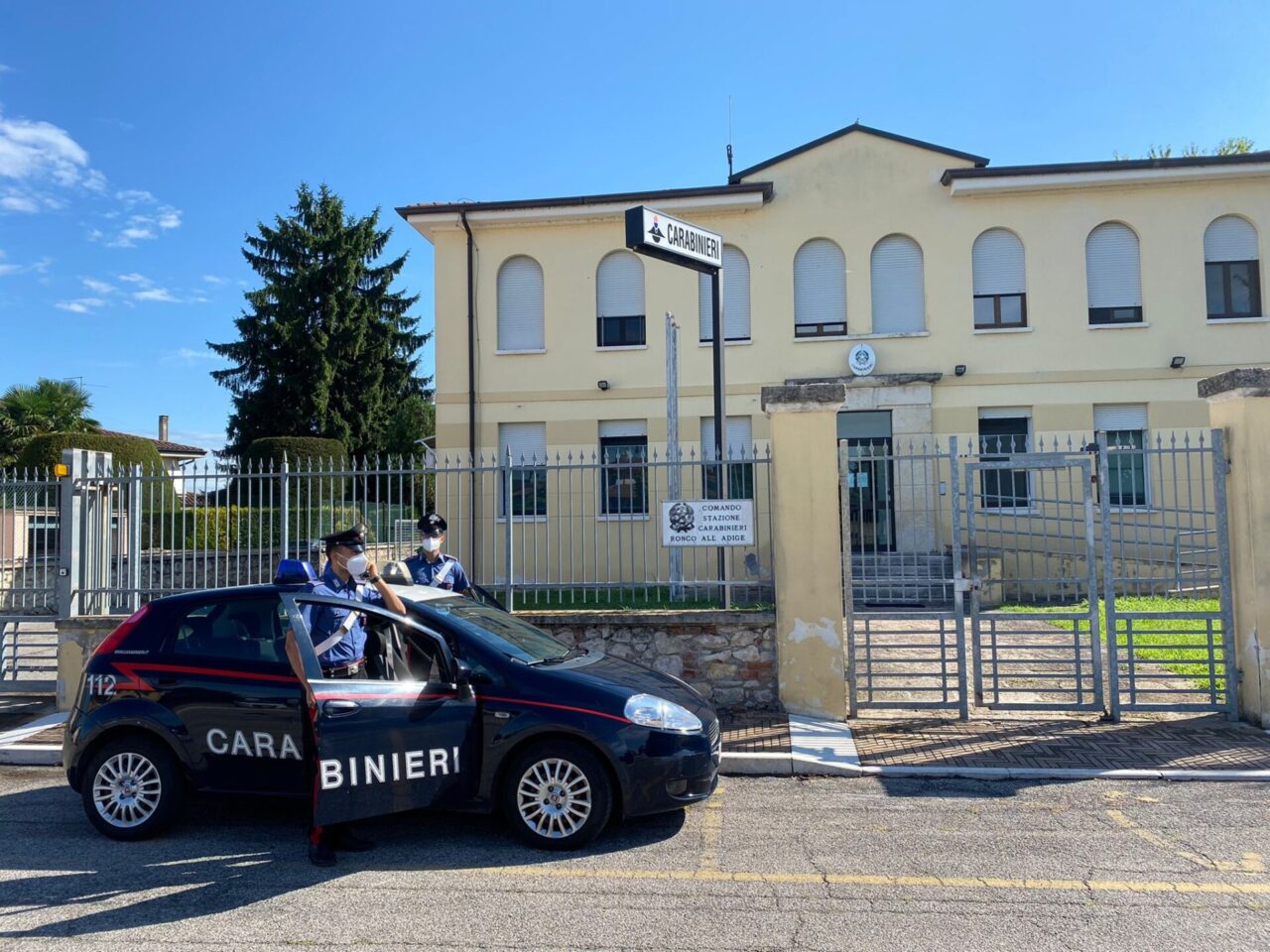Tragedia sfiorata: durante la lite accoltella il fratello al petto, lui avverte i Carabinieri appena in tempo