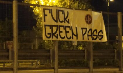 "F∗∗∗ Green Pass", lotta studentesca dichiara guerra al vaccino obbligatorio