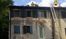 In fiamme il tetto di un agriturismo a Novaglie: 16 ospiti restano senza stanza