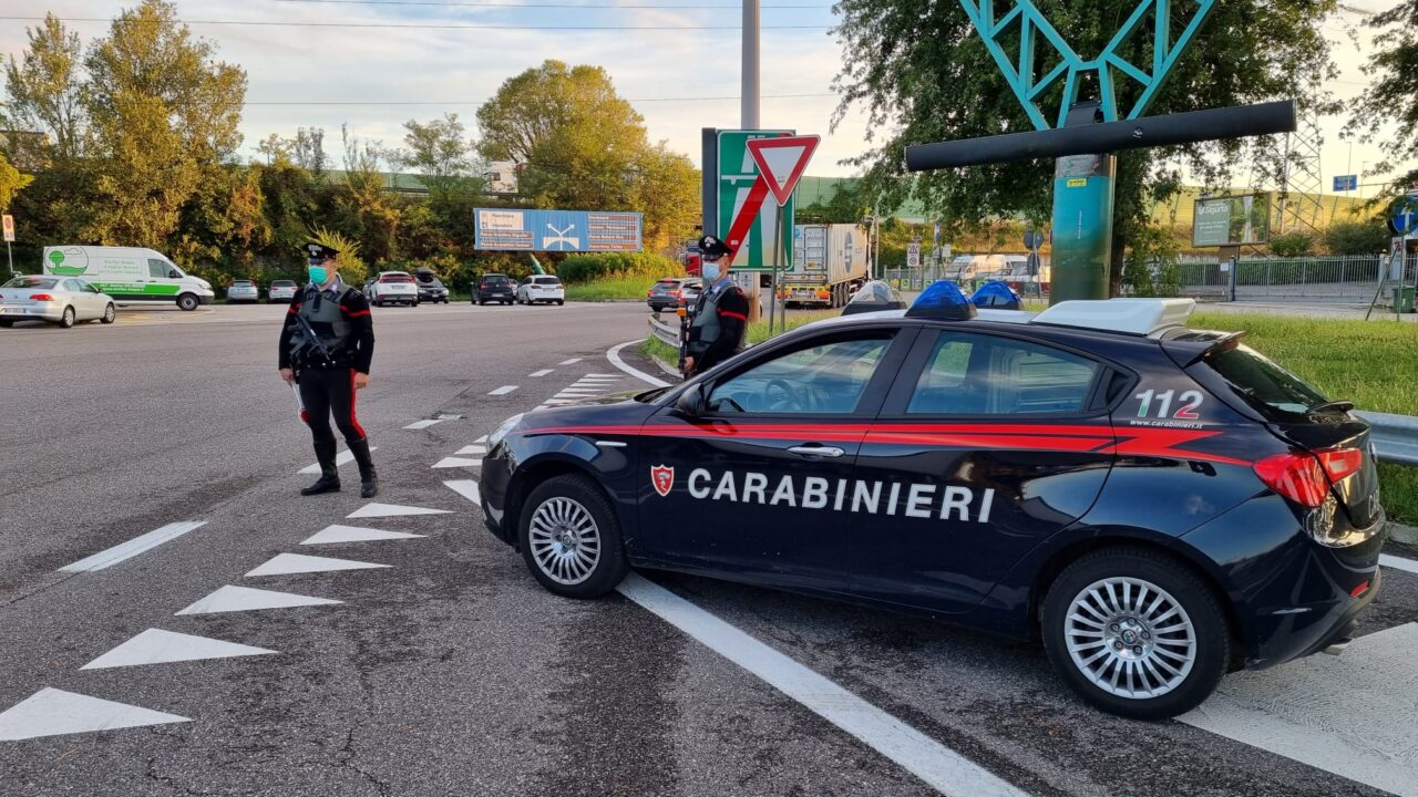 Ubriaco dichiara di essere minorenne nel tentativo di evitare di essere identificato
