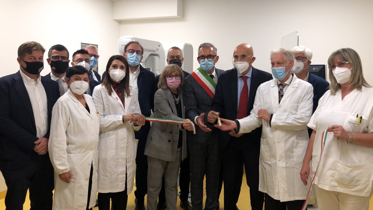 Donato all’Ospedale San Biagio un mammografo di ultima generazione