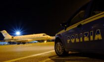 Ricercato da un anno per sfruttamento della prostituzione: arrestato all'aeroporto Catullo