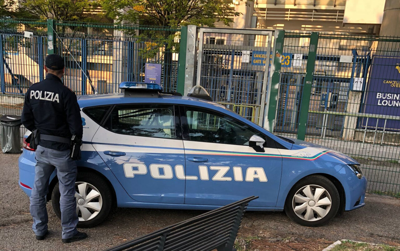 Nascondeva nella bandana 46 dosi di rarissima eroina thailandese e un “tesoro” in un peluche