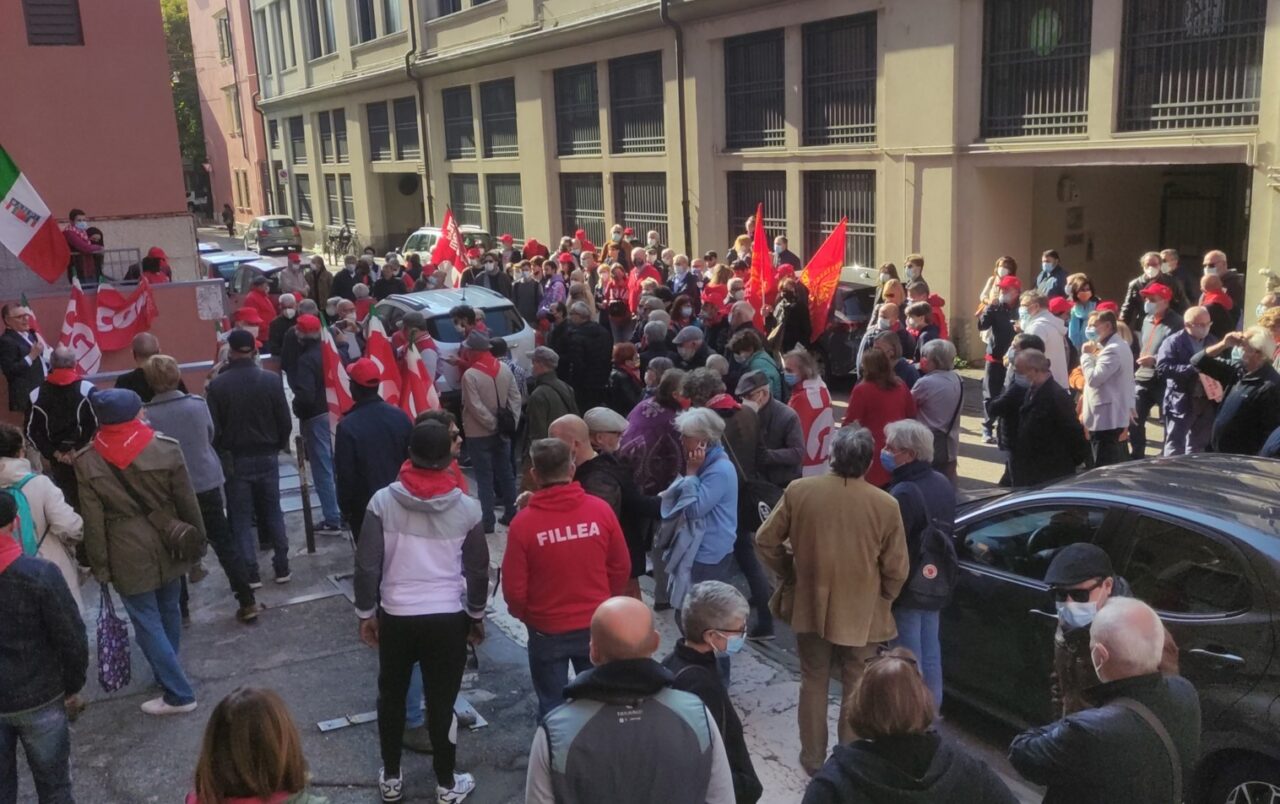 Presidio sede Cgil Verona: grande solidarietà, reazione pacifica ma ferma del sindacato