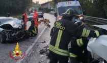 Scontro frontale tra due vetture a Lazise: una persona estratta dai pompieri