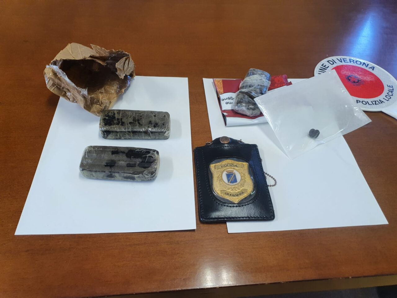 Corriere della droga fermato sull’autobus di linea diretto verso il centro di Verona