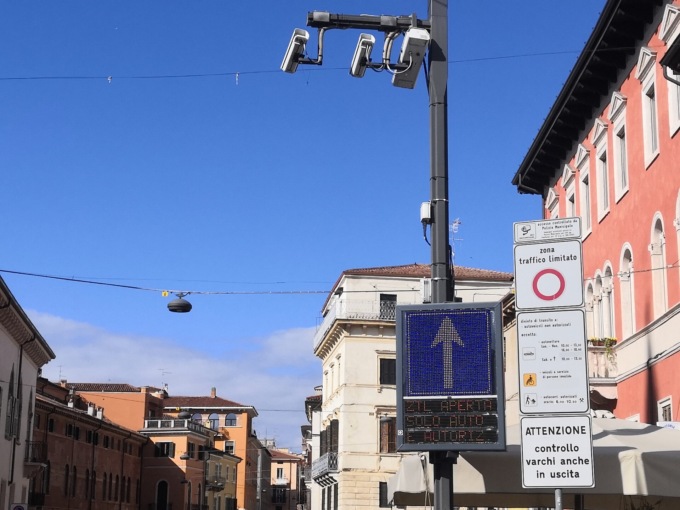 Partita la nuova Ztl a Verona: soltanto il primo giorno, già più di 100 multe elevate