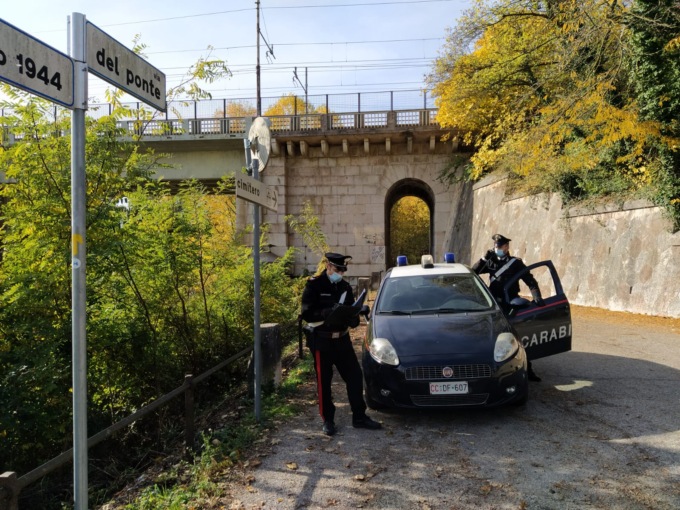 Scoperti in possesso di stupefacente: arrestati due pusher