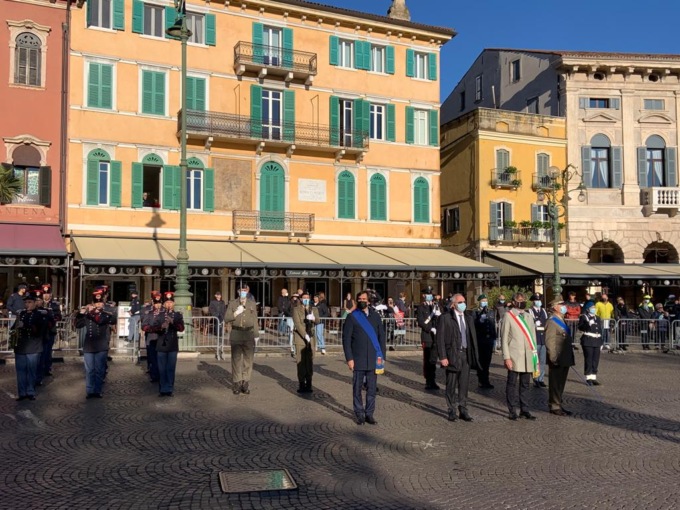 Celebrazioni per il giorno dell’Unità Nazionale e la Giornata delle Forze Armate in Piazza Bra