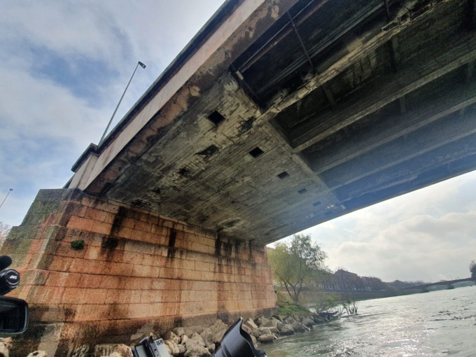 Le foto dello stato di corrosione in cui si trova la struttura portante di Ponte Nuovo