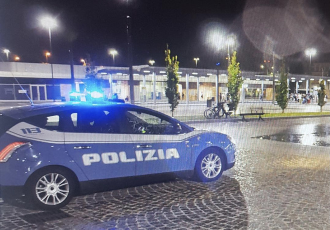 Rissa a suon di calci e pugni a Verona: 5 ragazzi arrestati