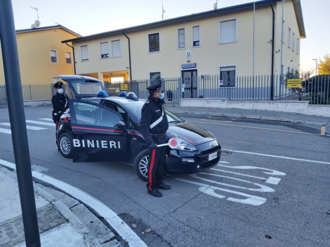 Tra agosto e ottobre aveva rubato 11 bici: ladro incastrato dalle telecamere di videosorveglianza