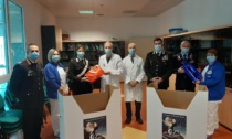 Carabinieri portano doni ai bimbi del reparto pediatrico dell’Ospedale “Fracastoro”