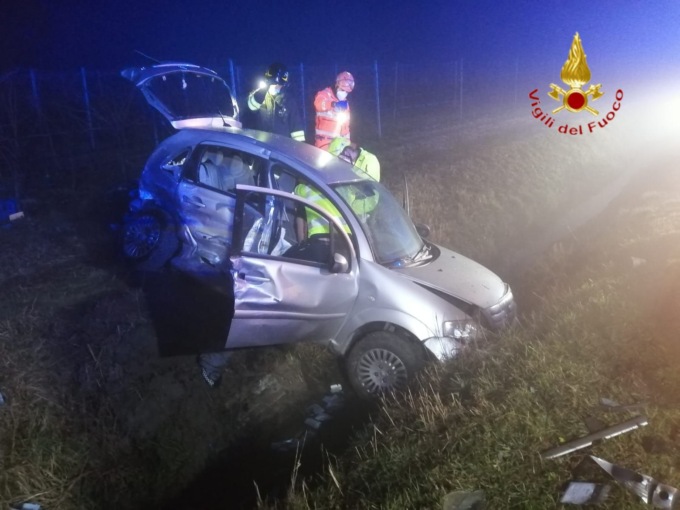 Scontro tra due veicoli a Sommacampagna: due feriti