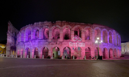 L’Arena si tinge di rosa, a 100 giorni dal via del “Giro d’Italia”