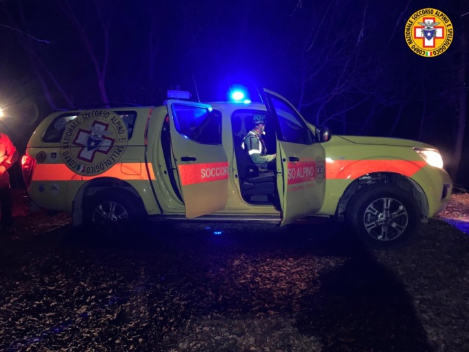 Escursionisti perdono il sentiero, ritrovati in tarda sera in Lessinia: 29enne in ipotermia