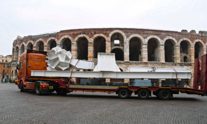 Arena di Verona sotto sequestro! Crollato un pezzo di stella cometa durante lo smontaggio