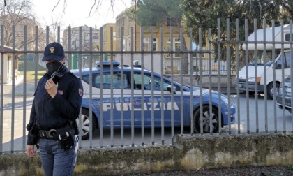 Scoperto mentre cede droga ad un minorenne al parco: pusher arrestato