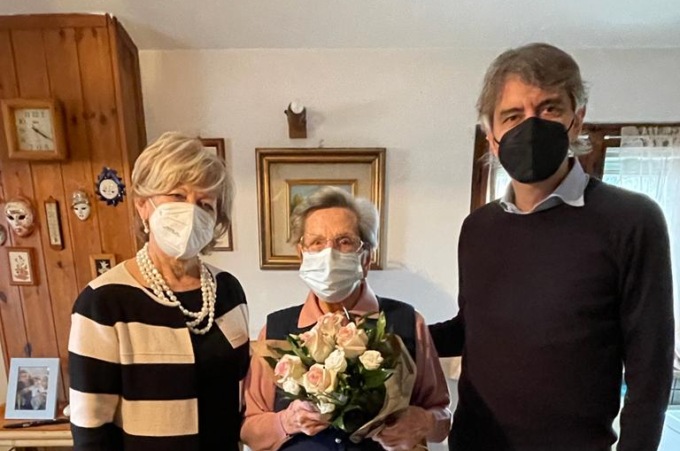Maria Turri Spadi compie 106 anni: Sboarina festeggia una delle veronesi più longeve