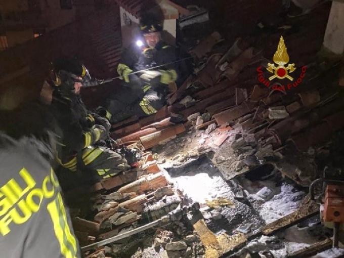 A fuoco un’abitazione in centro a Verona: scongiurato il peggio solo grazie all’intervento tempestivo dei Vigili del fuoco