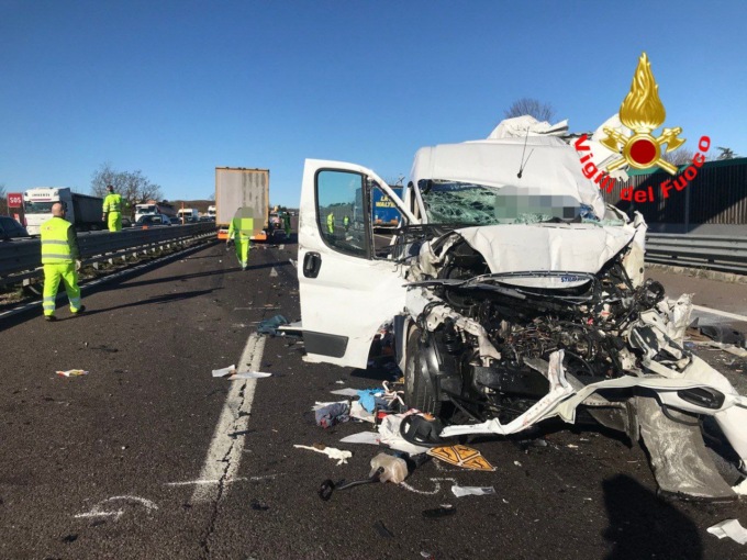 Tamponamento sull’A4 a Desenzano: morto 39enne residente a San Pietro in Cariano