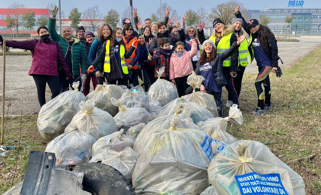 Lotta contro la plastica: Plastic Free e cittadini in due ore a Legnago  hanno raccolto 550 chili di rifiuti - Prima Verona