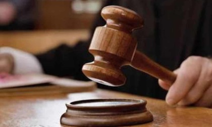 Non versa i soldi per il mantenimento dei figli, fino a 200 euro al giorno per i genitori inadempienti