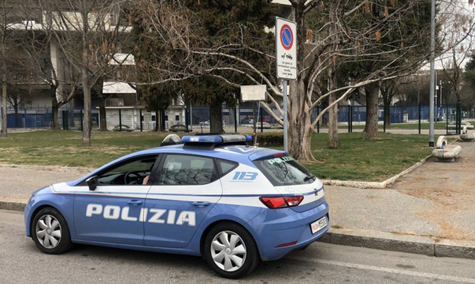 Pusher fermato dalla Polizia: nei calzini nascondeva dosi di eroina “thailandese”