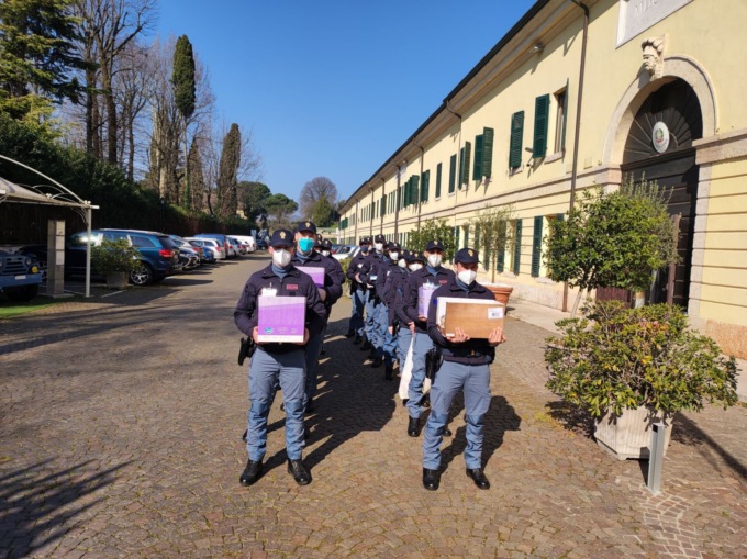 Scuola Allievi Agenti Polizia di Peschiera attiva punto raccolta medicinali e beni per l’Ucraina