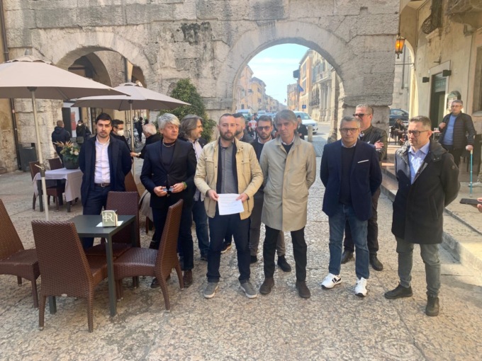 Plateatici prorogati, Sboarina: “Aiutiamo commercianti senza dimenticare esigenze dei residenti”