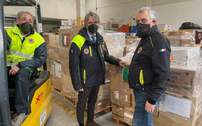 Guerra in Ucraina, appello Sboarina a farmacie e cittadini: “Sos antipiretici per gli sfollati di Kharkiv”