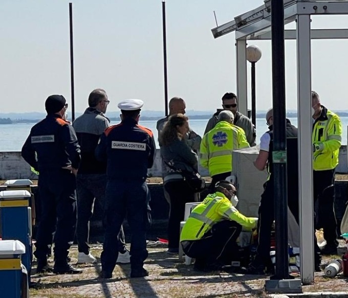 Recuperato il corpo senza vita di una giovane donna dalle acque del lago di Garda