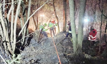 Operatore forestale si infortuna durante la bonifica di un incendio boschivo: 49enne soccorso