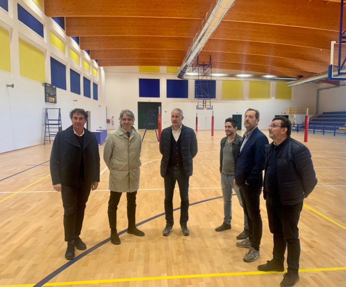 Nuovo palazzetto Le Grazie a servizio delle associazioni sportive, Sboarina: “Struttura all’avanguardia”