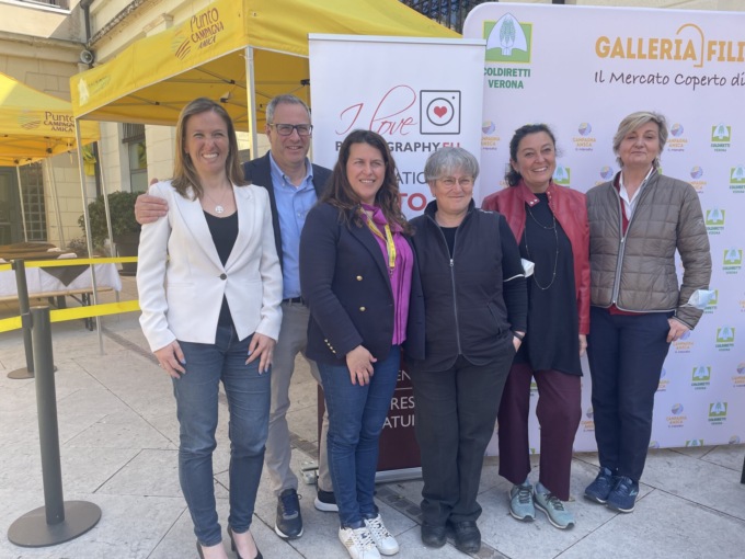 Il mercato, le persone e i prodotti della terra al centro del premio “I Love Photography 2022”