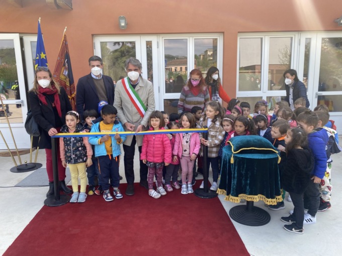 Parona, inaugurata la nuova scuola dell’infanzia “Alessandri”, Sboarina: “Spazi belli e accoglienti”