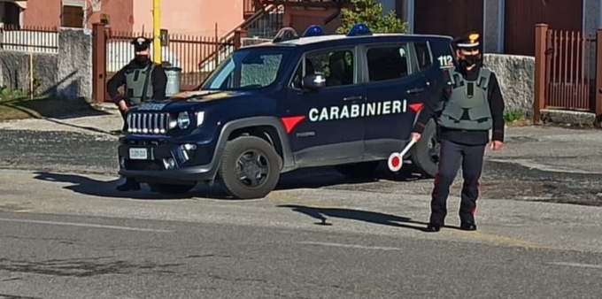 Gestivano lo spaccio in Lessinia: coppia di giovani trovati in possesso di oltre 2 chili di droga