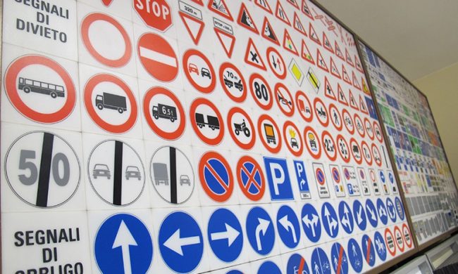 Scovato un nuovo furbetto della patente: aveva pagato 2500 euro per superare l’esame di teoria
